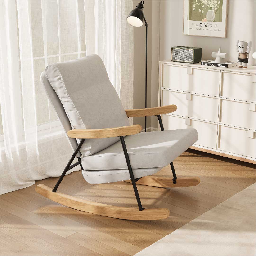 Yelenaro Schaukelstuhl mit Holzarmlehnen & Metallgestell – Skandinavischer Relaxsessel